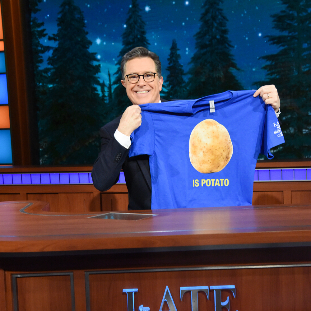 The Late Show with Stephen Colbert Es la patata de la caridad Adultos Camiseta de manga corta